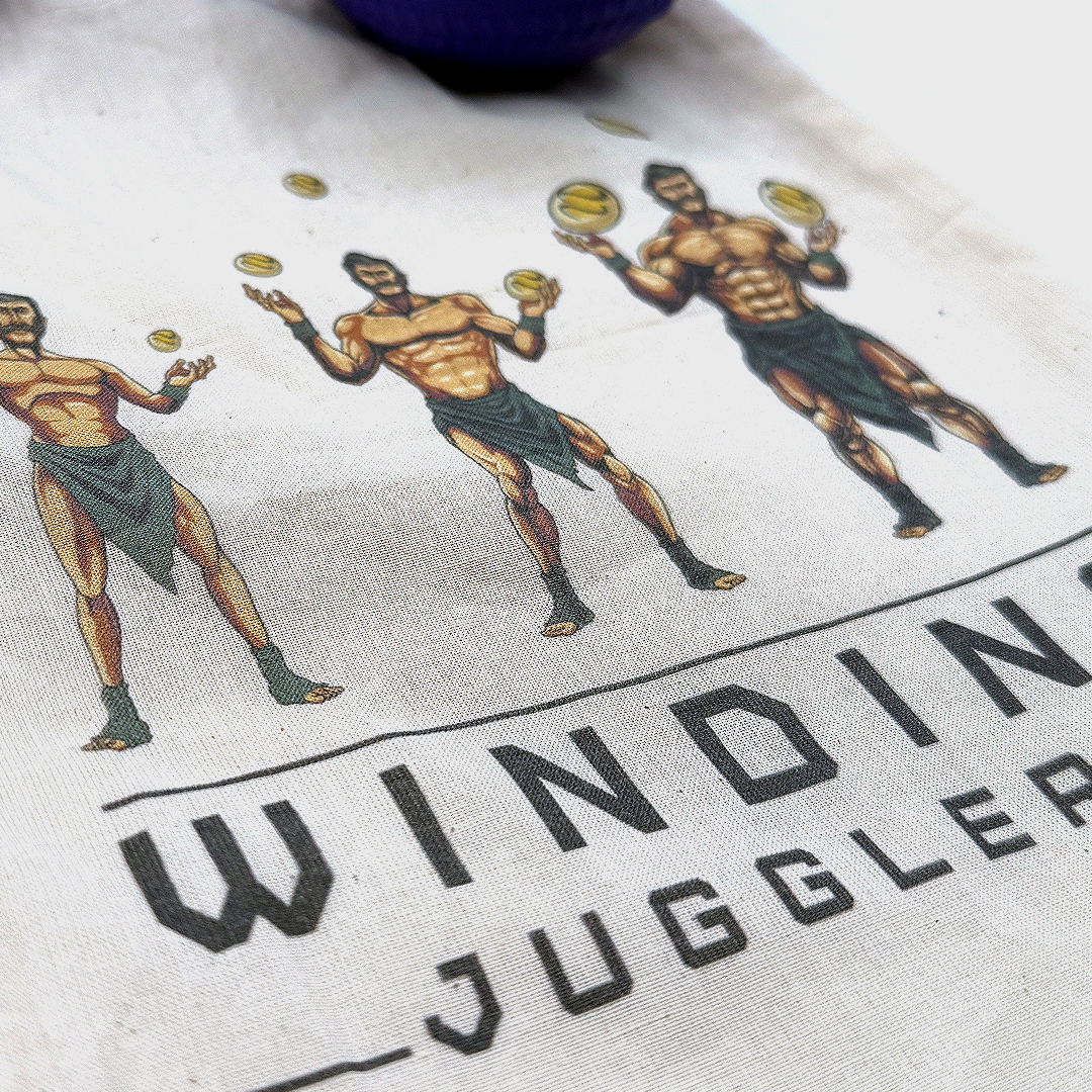 Pack of 4 Heavy Juggling Balls 300g. Winding Jugglers. Red Training Balls (7.5 cm)